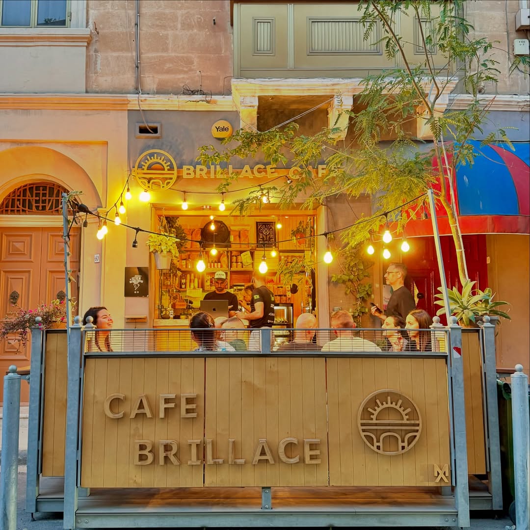 Gżira cafe